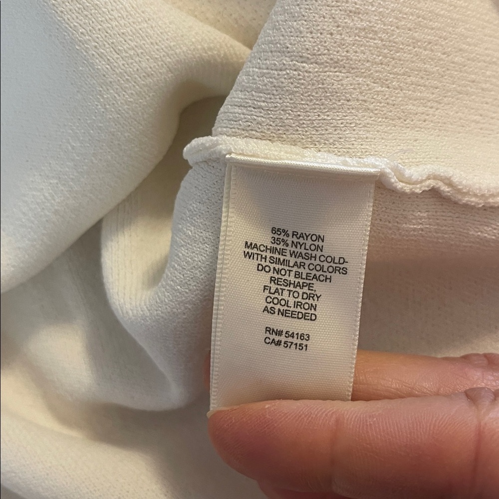 Eliza J cream Ruffle Top - Picture 4 of 4